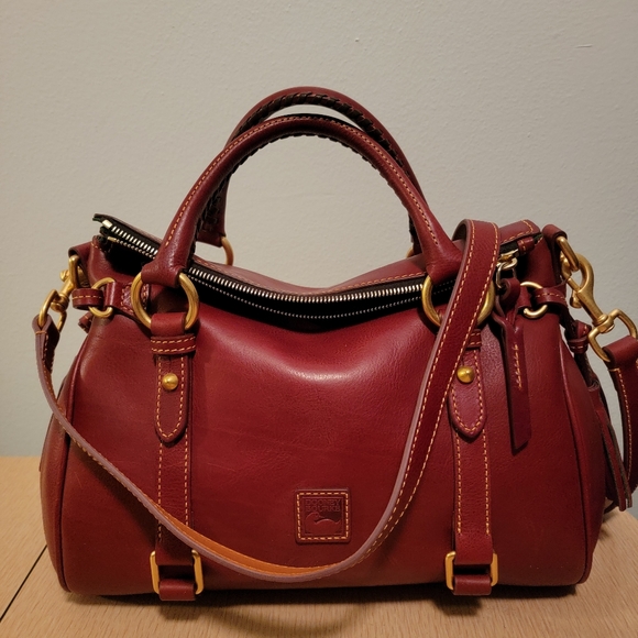 **SOLD**Dooney and Bourke Bordeaux satchel - Picture 1 of 8